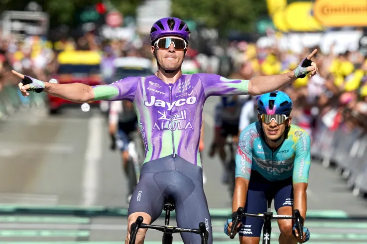 Schmid wins long 13th stage of Tour de France